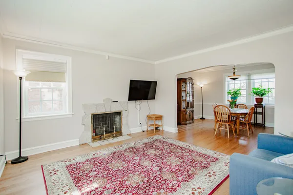 $549,000 | 6176 North Nassau Avenue, Chicago, IL 60631
