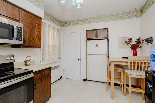 $549,000 | 6176 North Nassau Avenue, Chicago, IL 60631