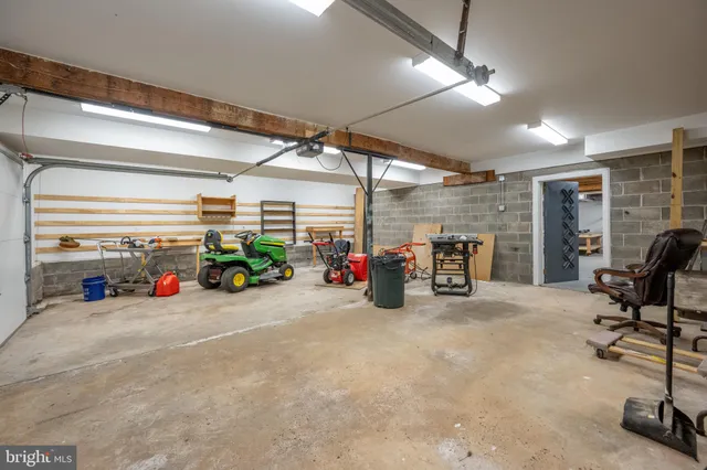 $425,000 | 208 Drane Drive, Accident, MD 21520