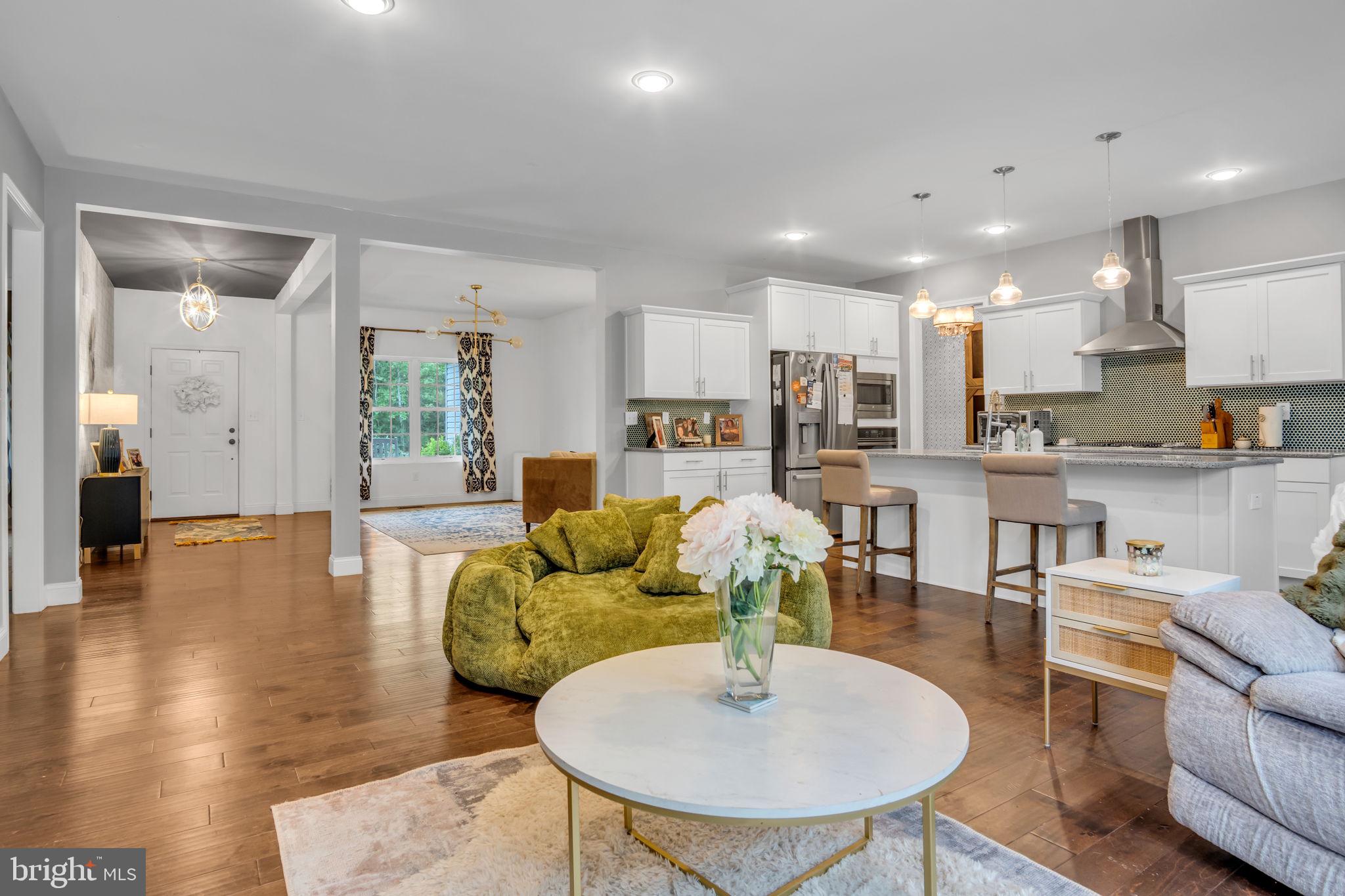 110 Freys Road Elizabethtown, PA 17022 - Photo 9 of 47 Modern open-concept living space.