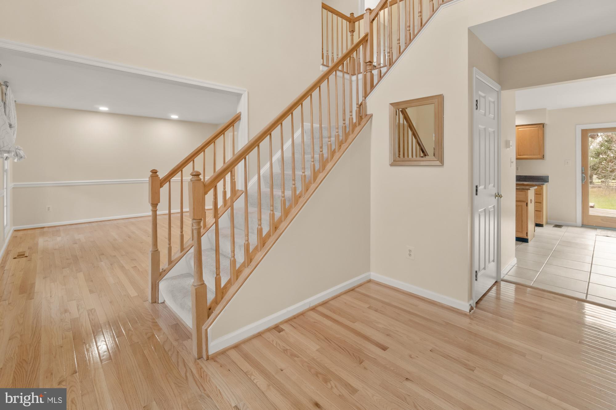 16908 Hoskinson Road Poolesville, MD 20837 - Photo 21 of 72 a view of entryway with wooden floor