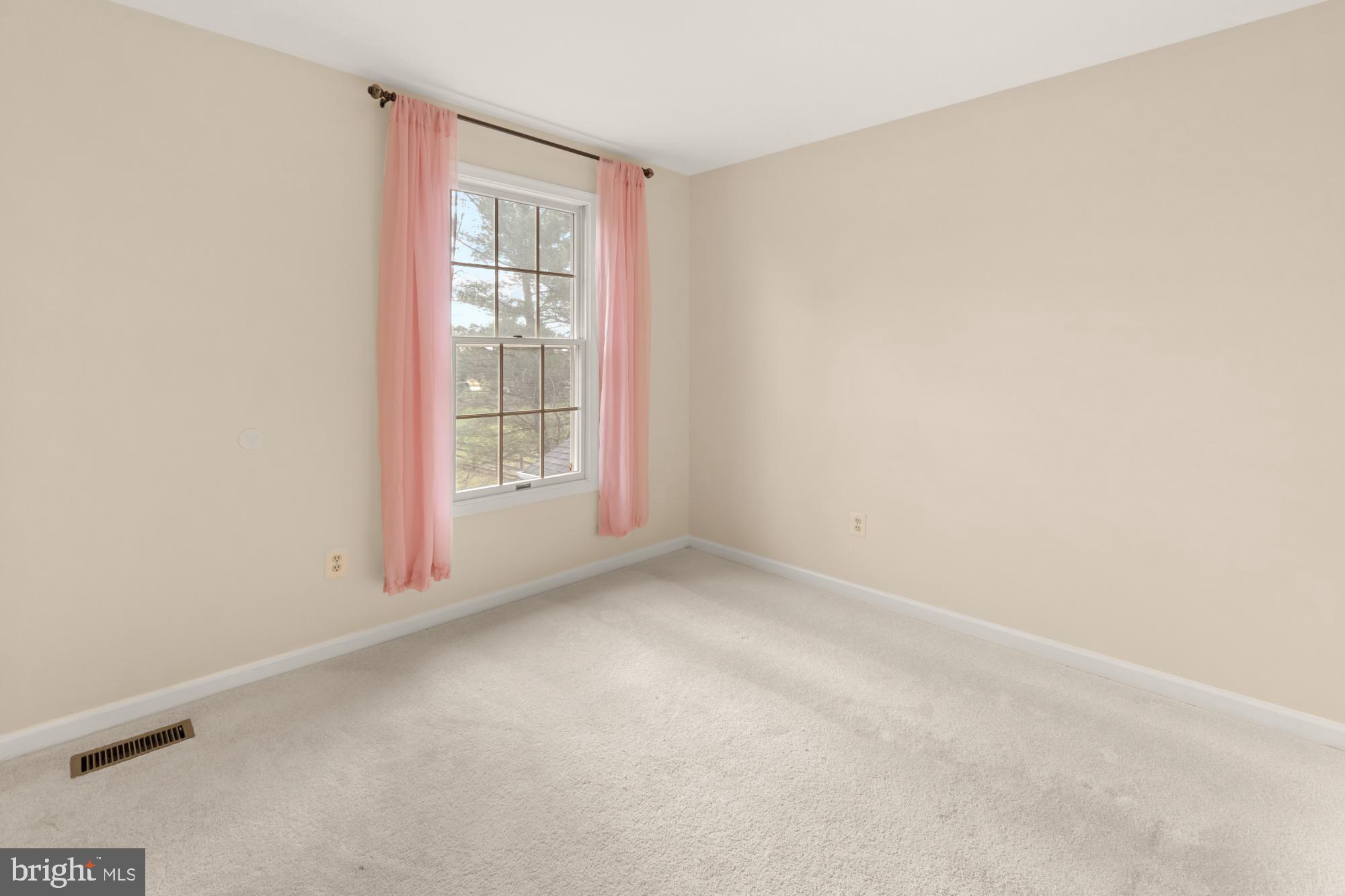 16908 Hoskinson Road Poolesville, MD 20837 - Photo 46 of 72 an empty room with windows