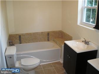 319 East Ridley Avenue Ridley Park, PA 19078 - Photo 11 of 12 Bathroom