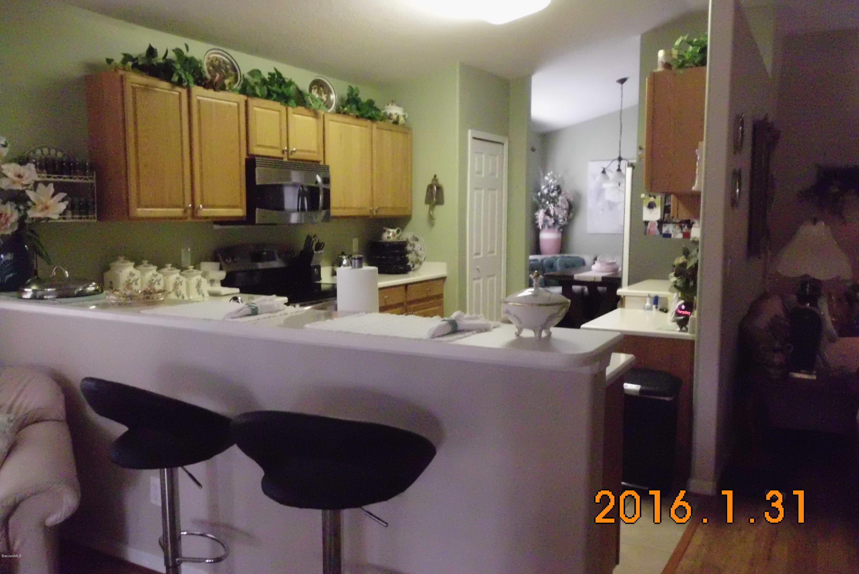 936 Tavernier Circle Northeast Palm Bay, FL 32905 - Photo 14 of 25 Kitchen