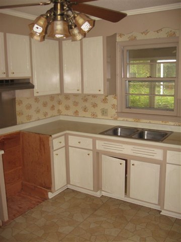 37 Racine Court Greenville, SC 29617 - Photo 2 of 8 Gallery Image 2