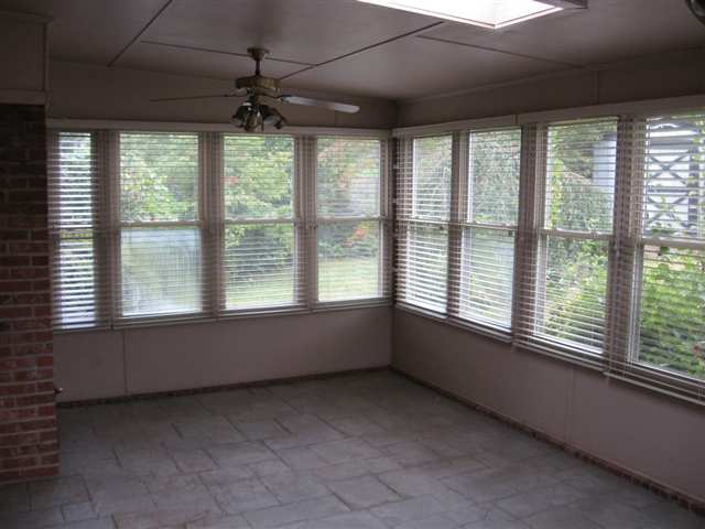 37 Racine Court Greenville, SC 29617 - Photo 6 of 8 Gallery Image 6