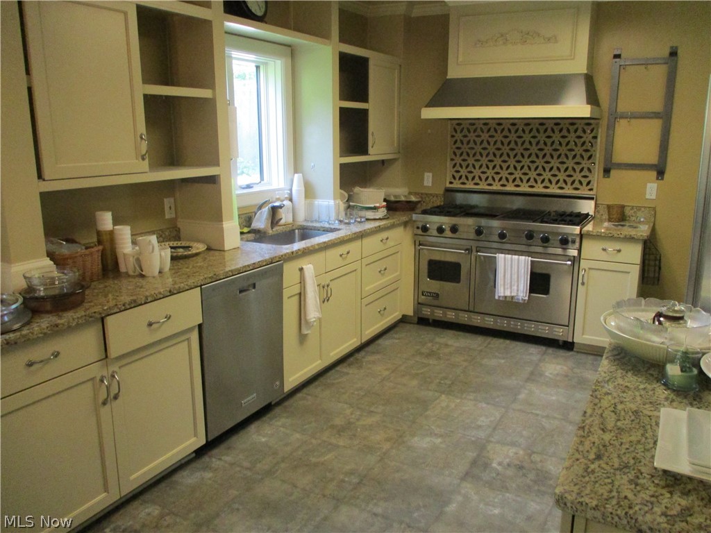 192 Wolcott Road Akron, OH 44313 - Photo 8 of 34