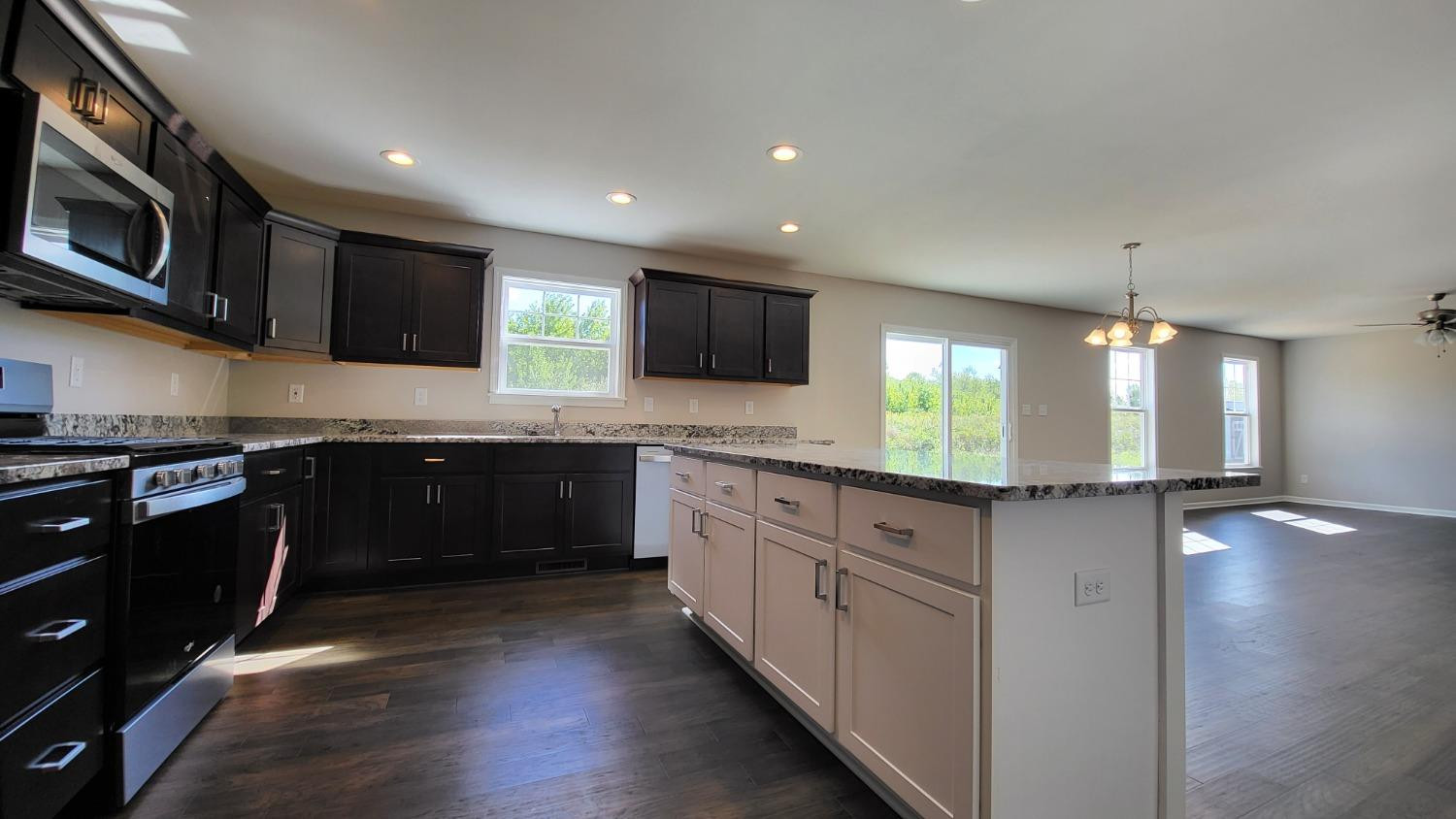 18415 Alexander Avenue Lowell, IN 46356 - Photo 6 of 22 1500x844