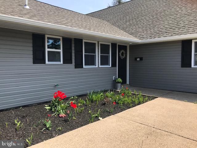 34 Sycamore Road Levittown, PA 19056 - Photo 2 of 31 Gallery Image 2
