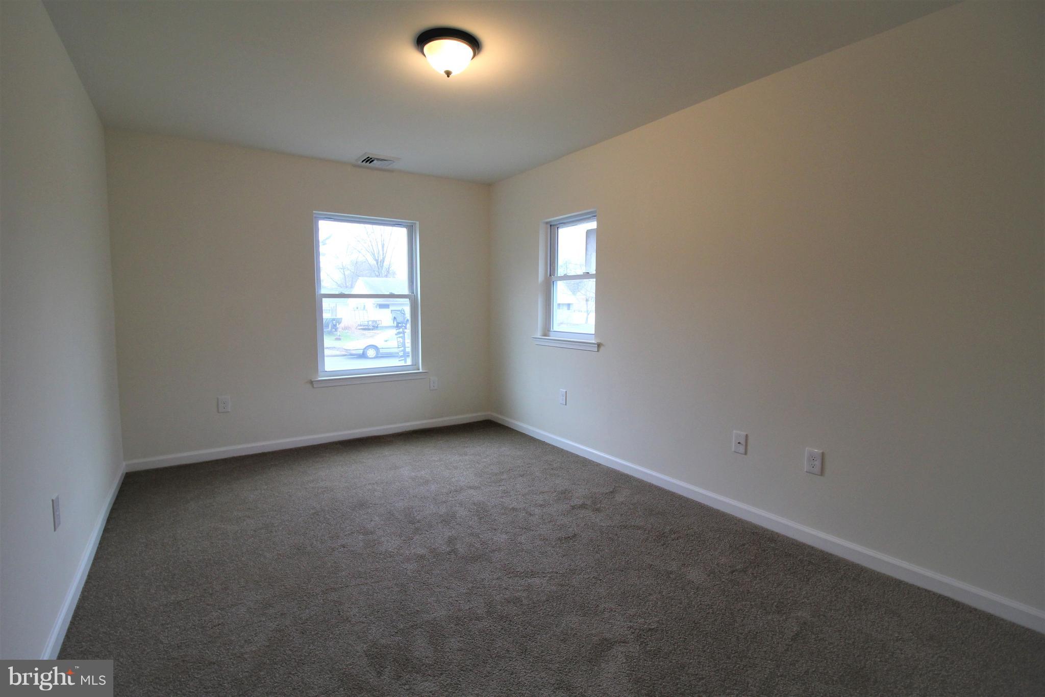 34 Sycamore Road Levittown, PA 19056 - Photo 15 of 31 Main Level Bedroom with Two Closets