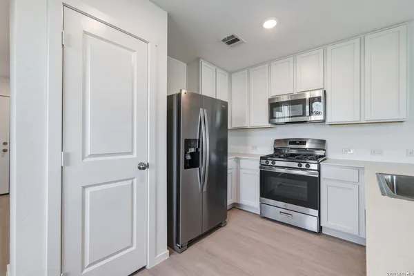 $1,475 | 580 Kathleen Pike, San Antonio, TX 78253