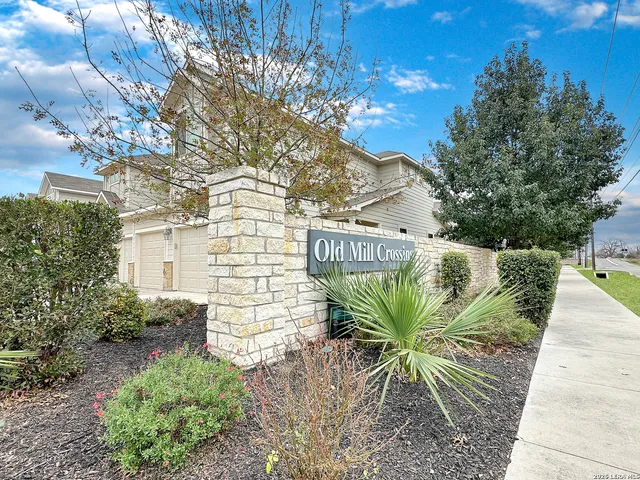 $295,000 | 712 Gristmill Drive, Unit 18B, New Braunfels, TX 78130