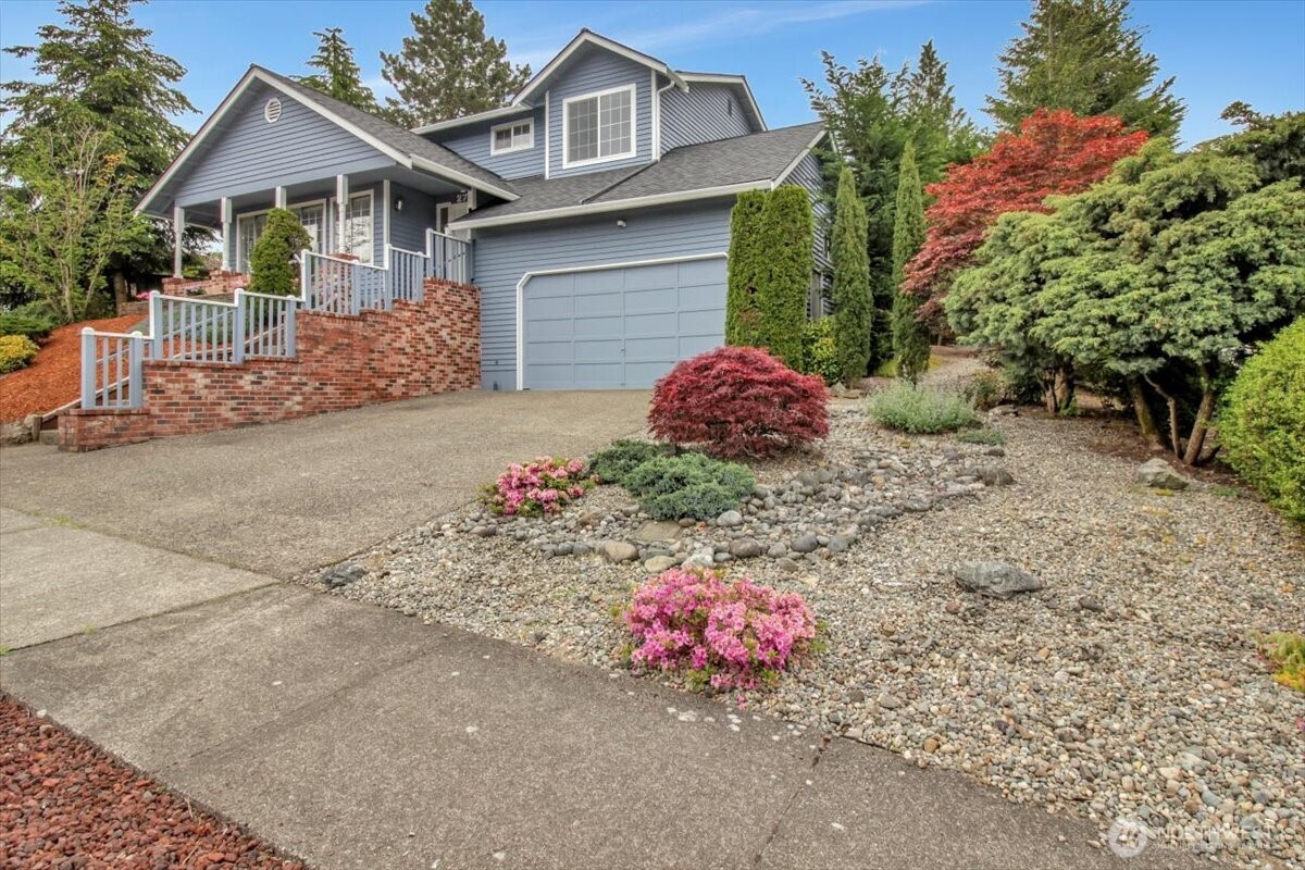 2711 Northeast 4th Court Renton, WA 98056 - Photo 1 of 1