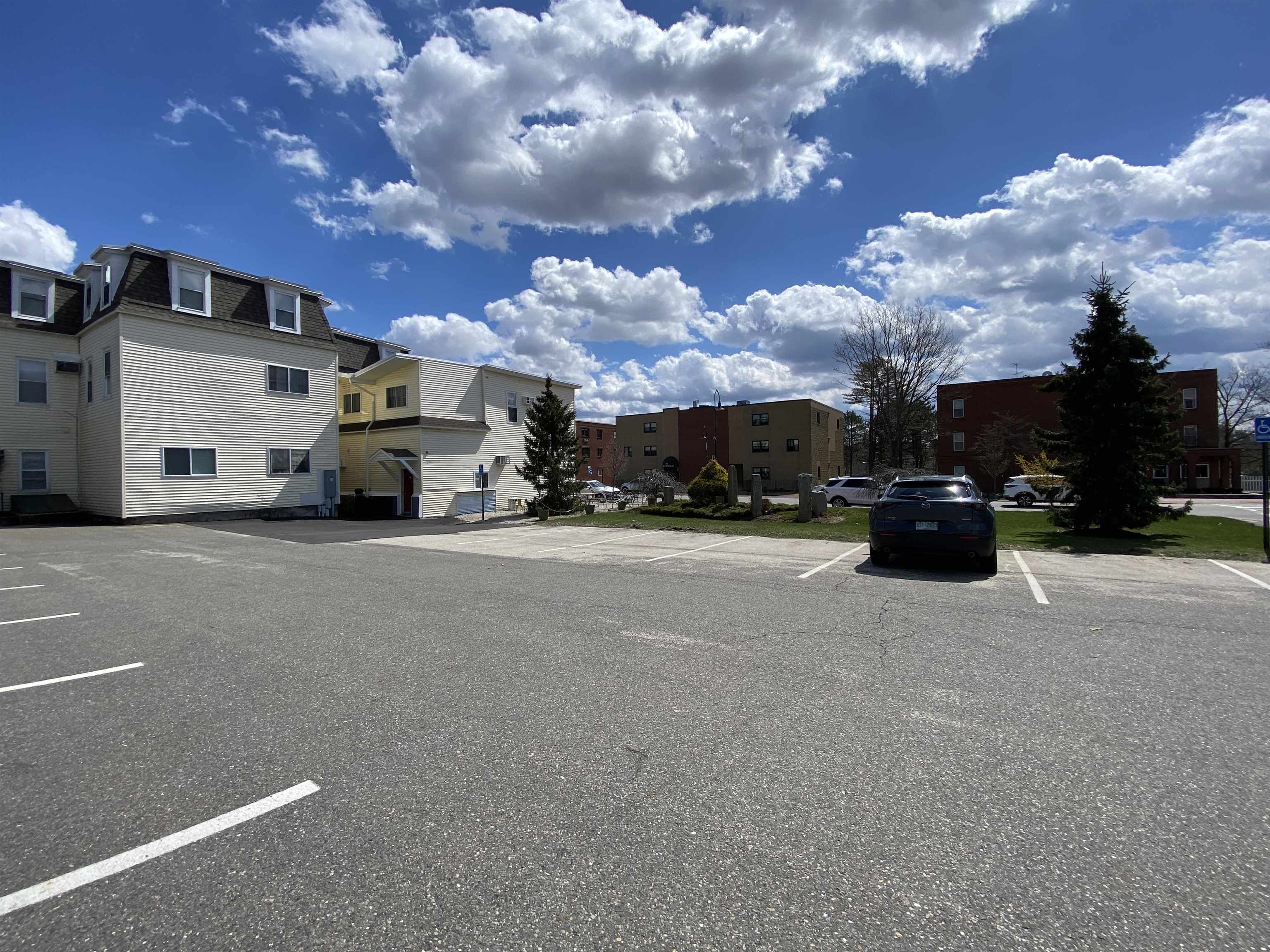 4 Martin Street, Unit 14 Derry, NH 03038 - Photo 13 of 31