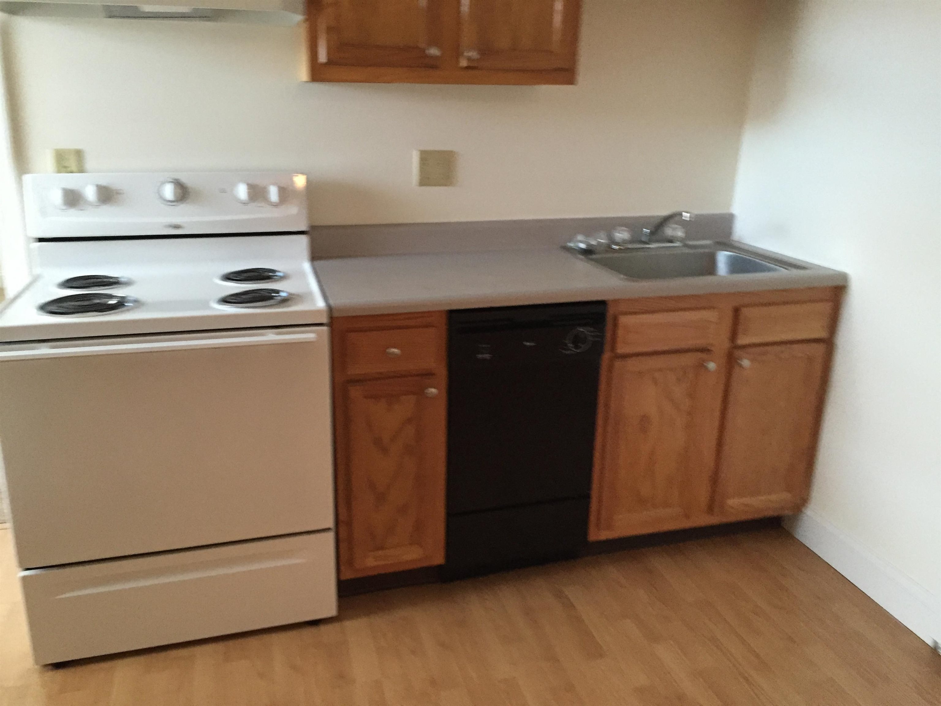 4 Martin Street, Unit 14 Derry, NH 03038 - Photo 17 of 31