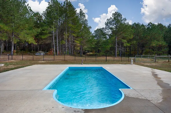 $799,900 | 700 Kincaid Road, Minor Hill, TN 38473