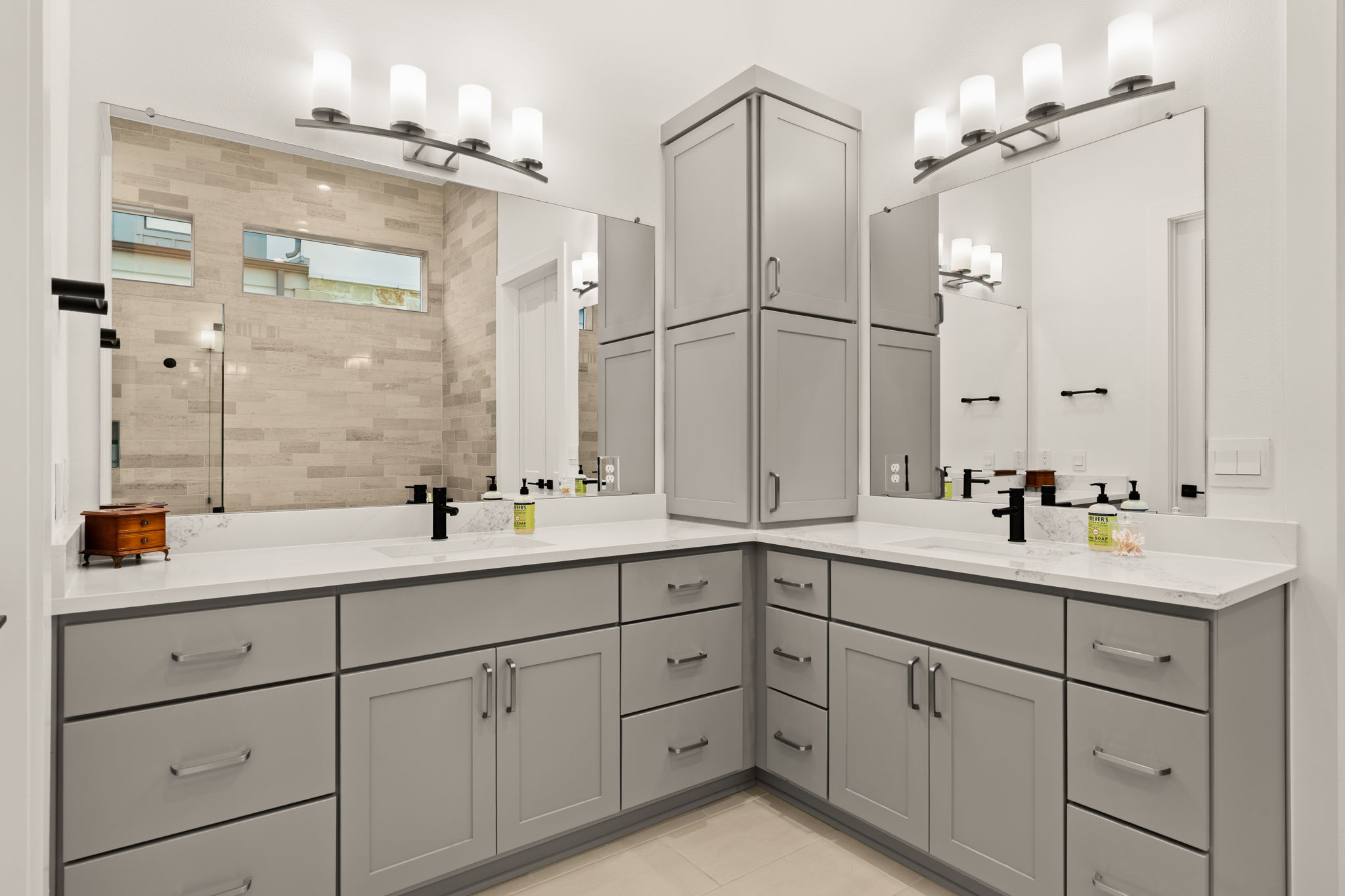 4003 Independent Way, Unit 182 Austin, TX 78731 - Photo 16 of 40 Bathroom with vanity and tiled shower