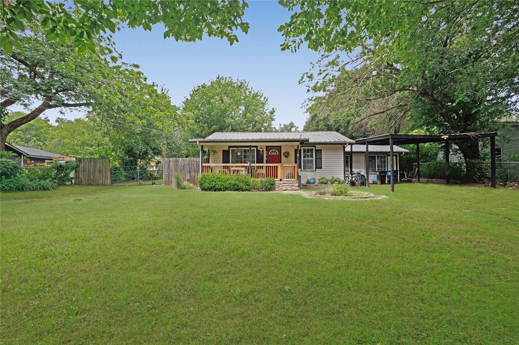 629 Alameda Road Azle, TX 76020 - Photo 3 of 26