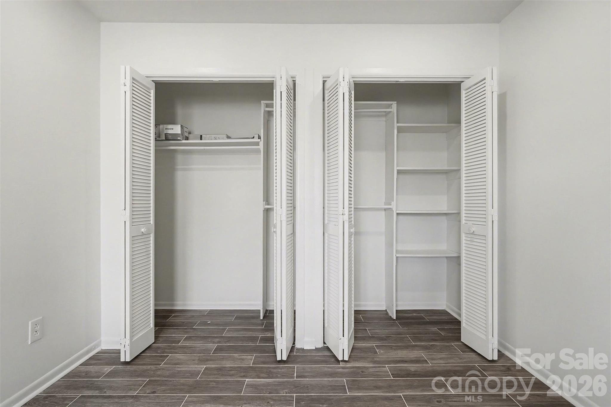6148 Heath Ridge Court Charlotte, NC 28210 - Photo 20 of 27 a view of an empty room