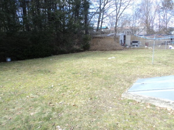 23 Racicot Avenue Webster, MA 01570 - Photo 2 of 10 Gallery Image 2