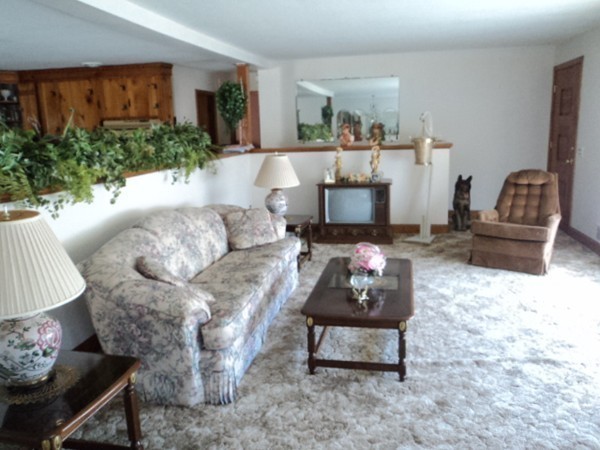 23 Racicot Avenue Webster, MA 01570 - Photo 5 of 10 Gallery Image 5