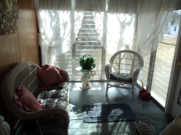 23 Racicot Avenue Webster, MA 01570 - Photo 6 of 10 Gallery Image 6