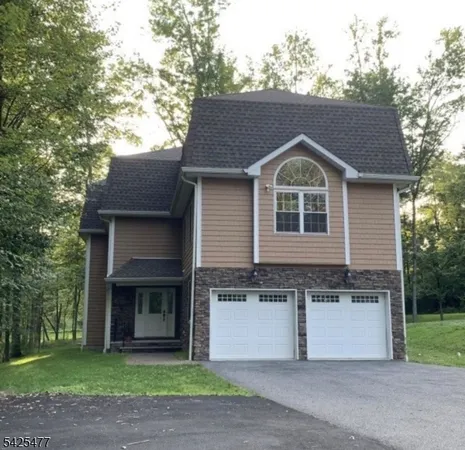$5,000 | 195 Valley Road, Wayne, NJ 07470