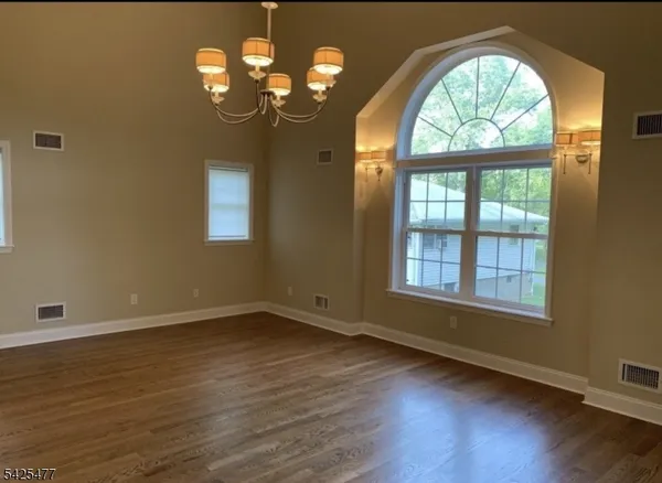 $5,000 | 195 Valley Road, Wayne, NJ 07470