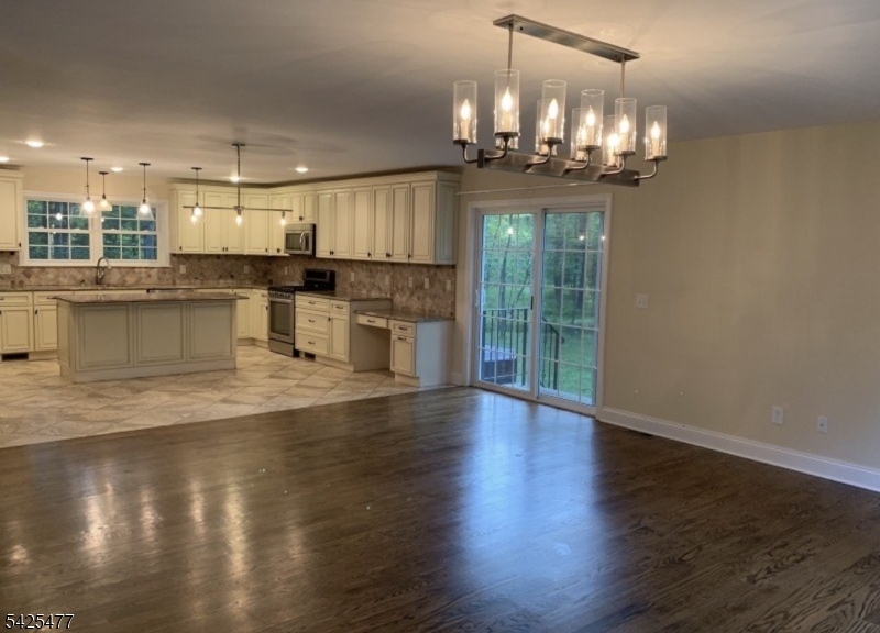 195 Valley Road Wayne, NJ 07470 - Photo 6 of 24