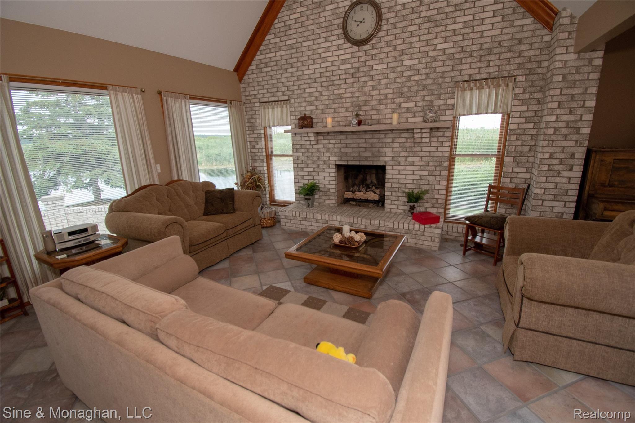 7301 Edlane Road Algonac, MI 48001 - Photo 21 of 53 DSC_4036.jpg