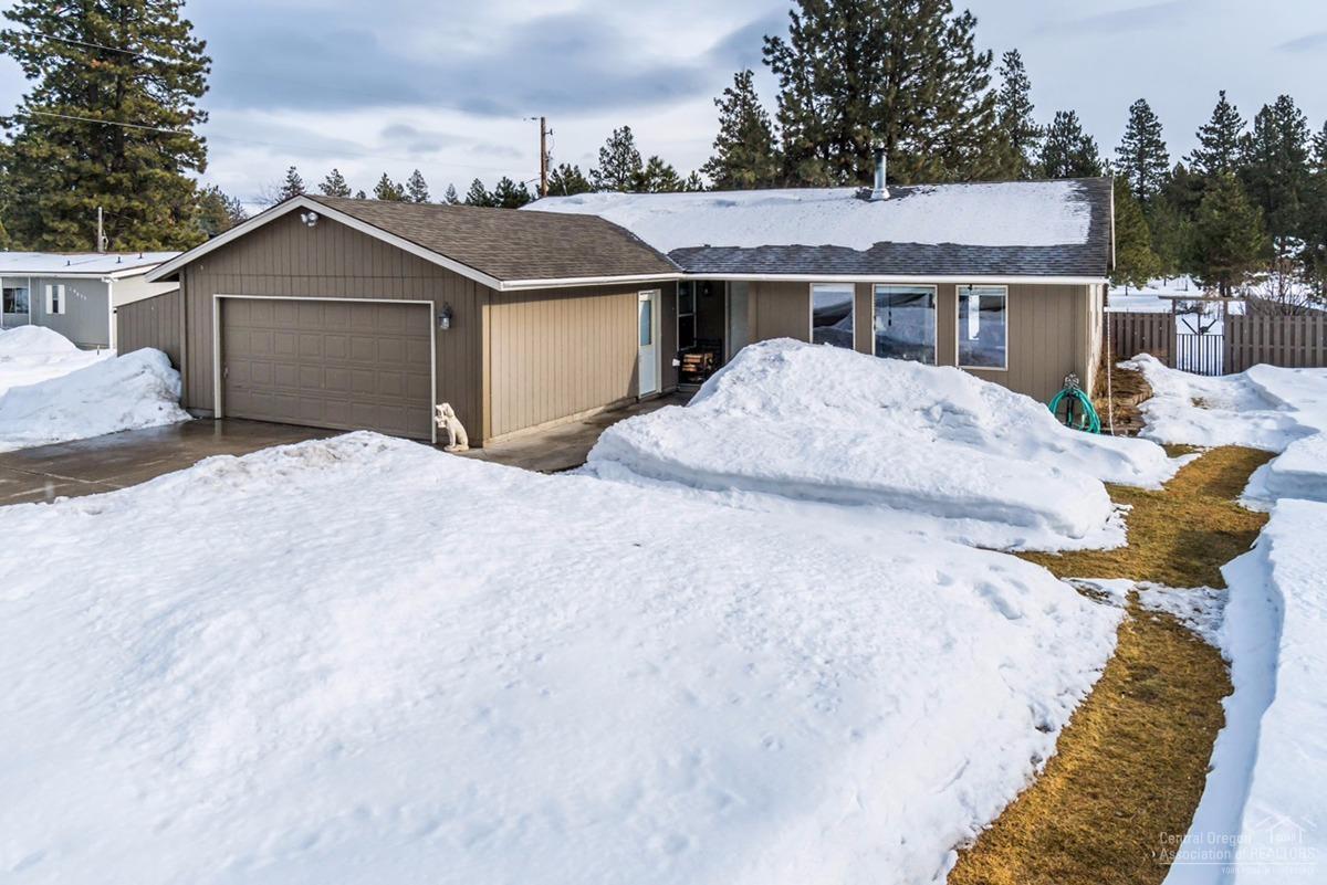 19633 Apache Road Bend, OR 97702 - Photo 1 of 22 Gallery Image 1