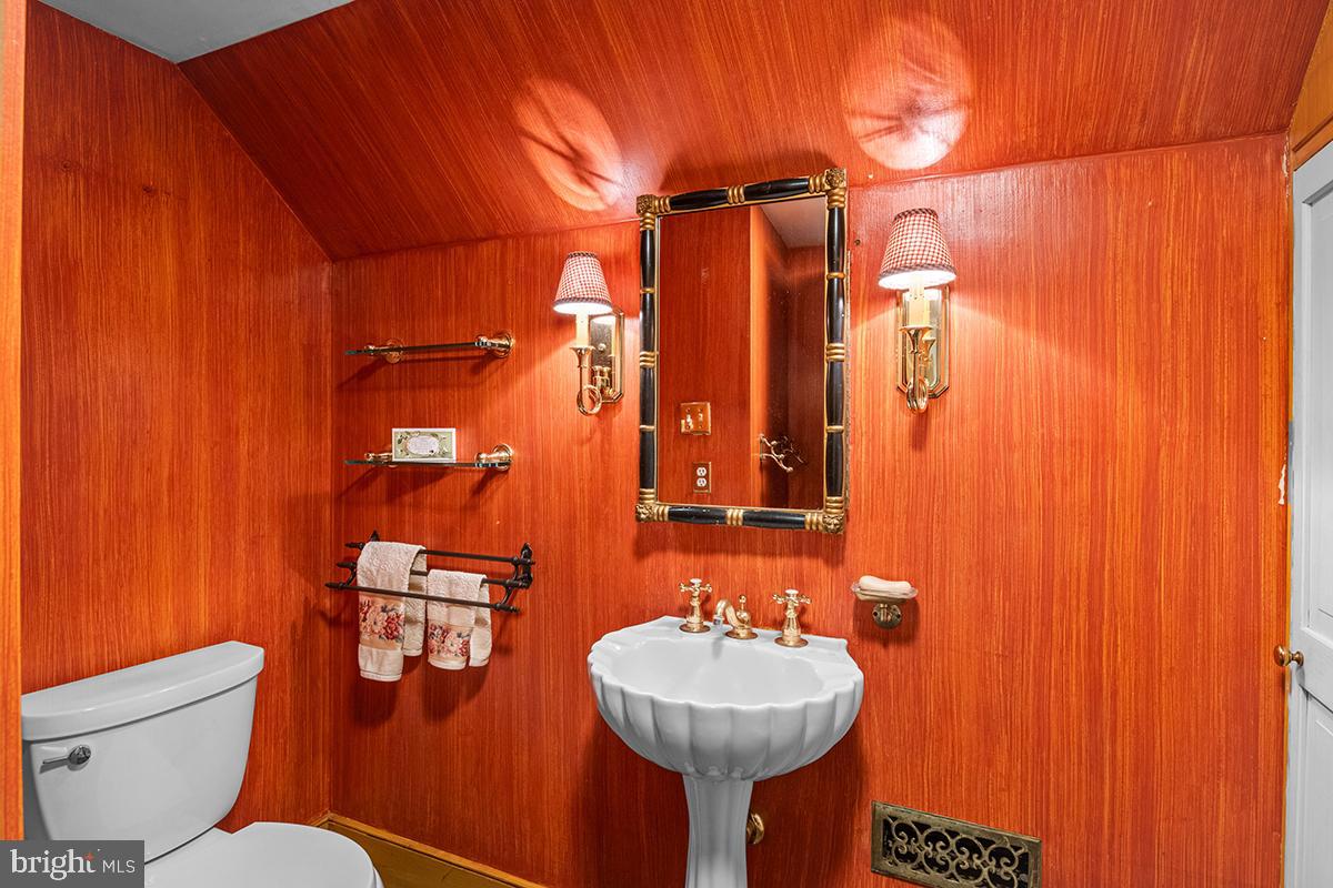 1621 Limekiln Road Oley, PA 19547 - Photo 63 of 75 Second floor bath