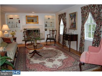 525 Arbordale Road Wayne, PA 19087 - Photo 3 of 12 Living Room