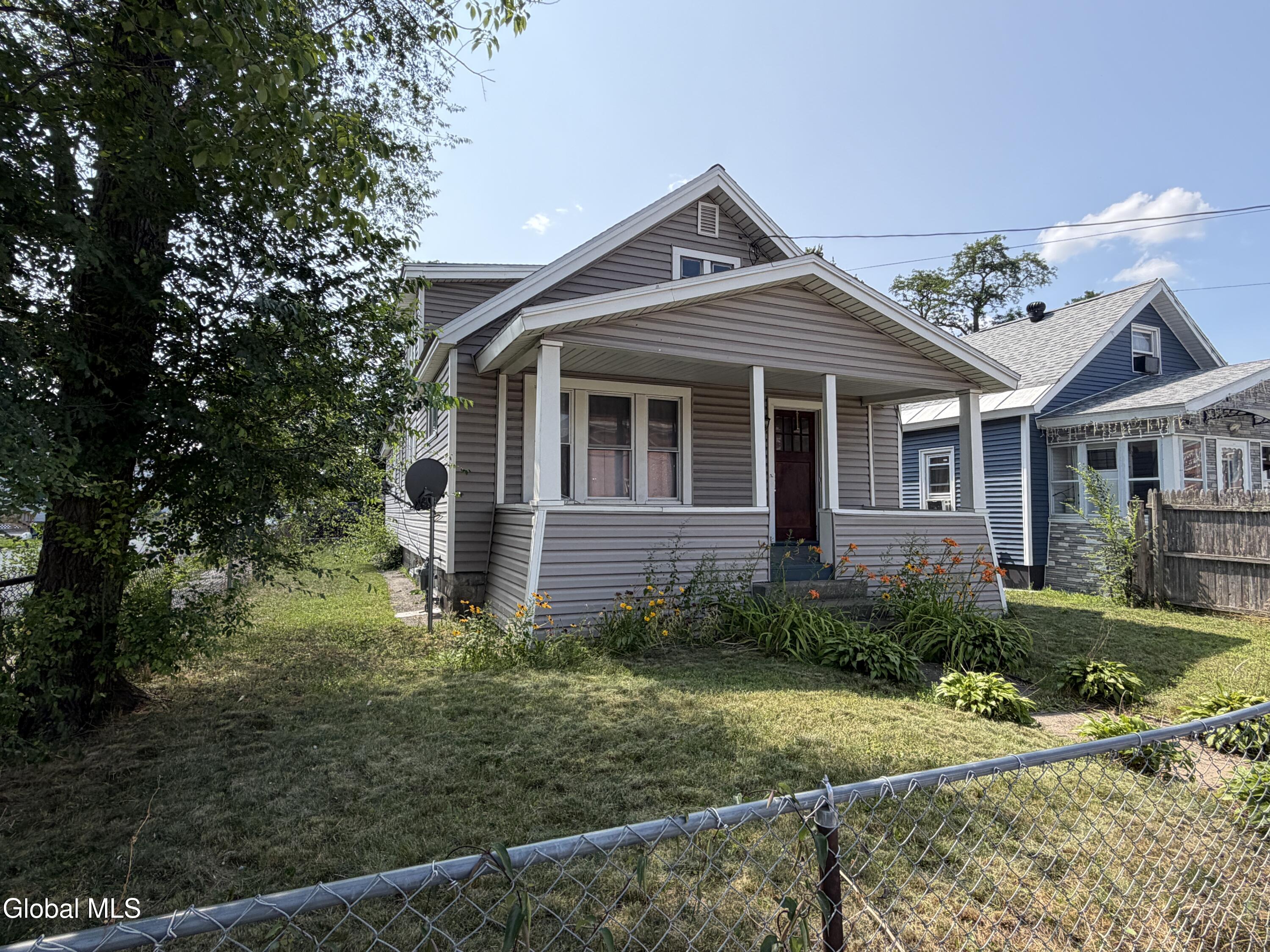 1162 Forest Road Schenectady, NY 12303 - Photo 2 of 25 1162 Forest Rd-24