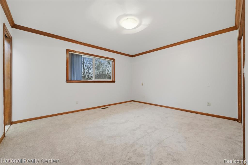 37625 Ryan Road Sterling Heights, MI 48310 - Photo 23 of 30
