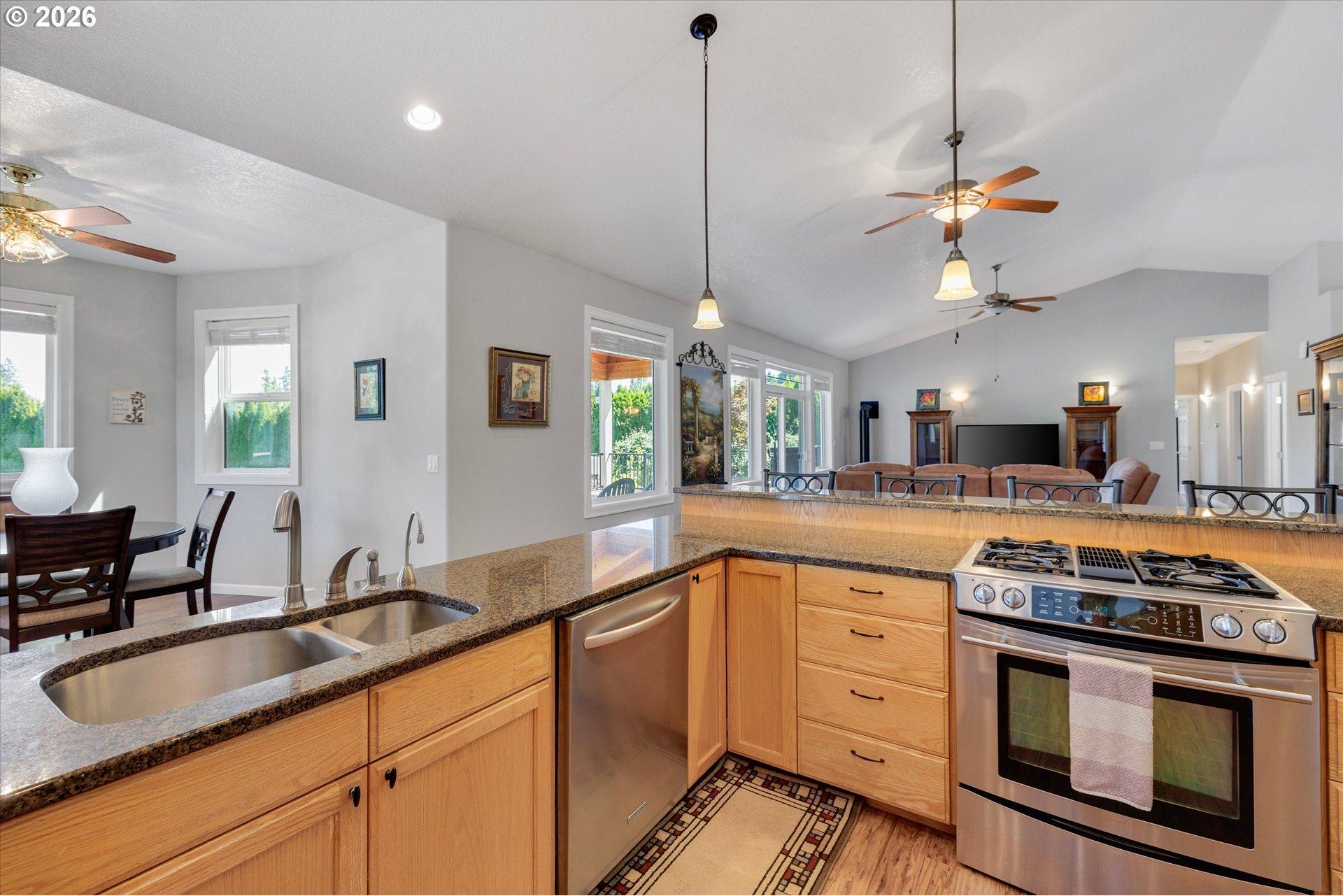 14323 South Graves Road Mulino, OR 97042 - Photo 12 of 46 Gallery Image 12