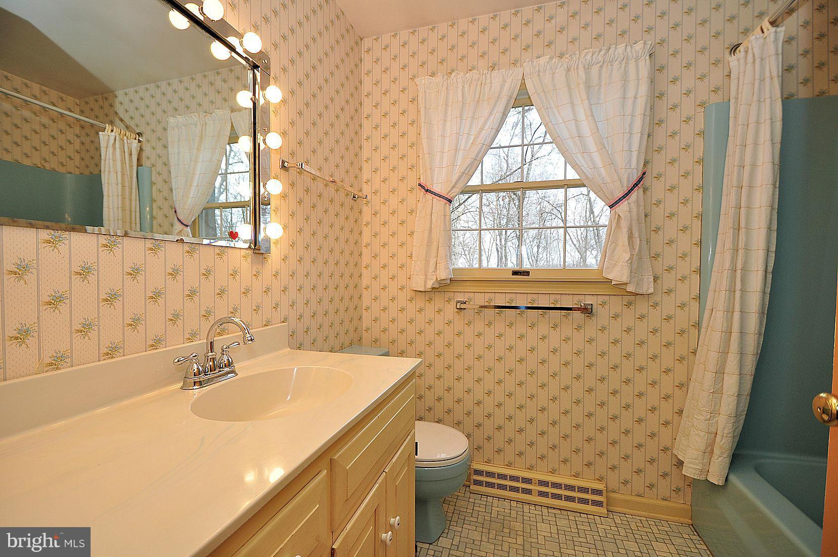 1451 Warehime Road Westminster, MD 21158 - Photo 22 of 30 Bath