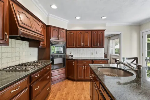 $1,575,000 | 142 Rockaway Avenue, Garden City, NY 11530