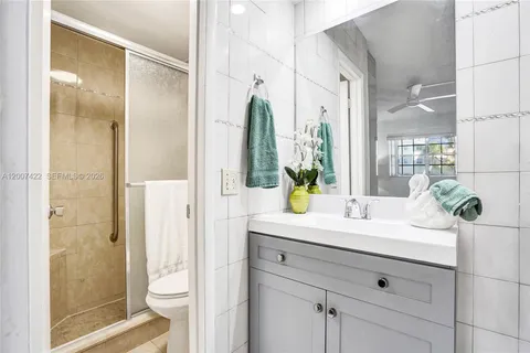 $229,900 | 455 Paradise Isle Boulevard, Unit 104, Hallandale Beach, FL 33009