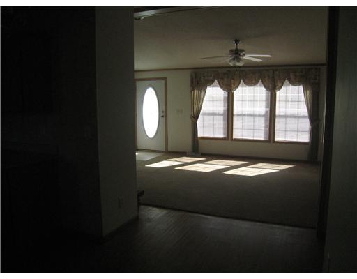 83 Back Searsport Road Belfast, ME 04915 - Photo 8 of 19 Living Room.