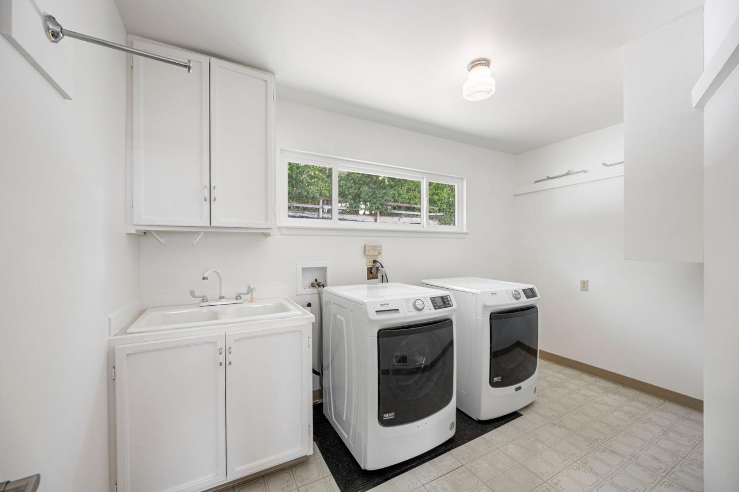 1407 Carlton Road Hillsborough, CA 94010 - Photo 109 of 113