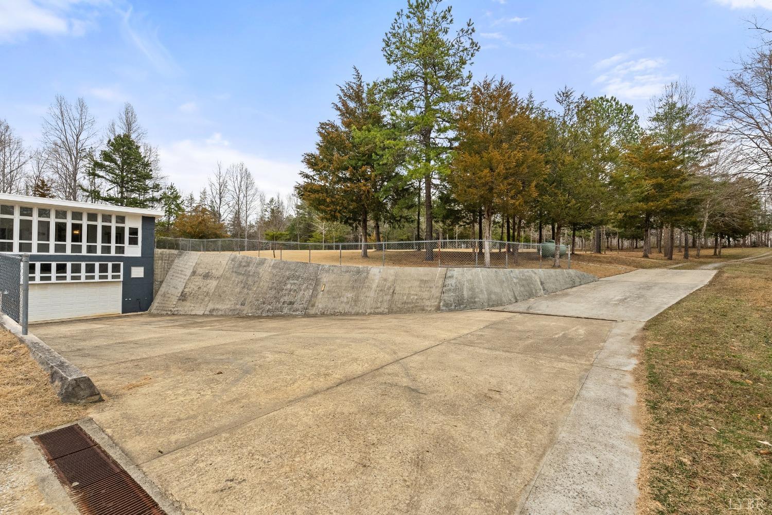 3405 Red House Road Phenix, VA 23959 - Photo 13 of 23