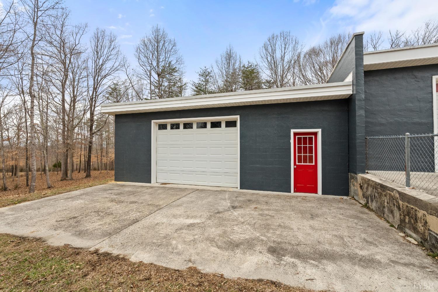 3405 Red House Road Phenix, VA 23959 - Photo 17 of 23