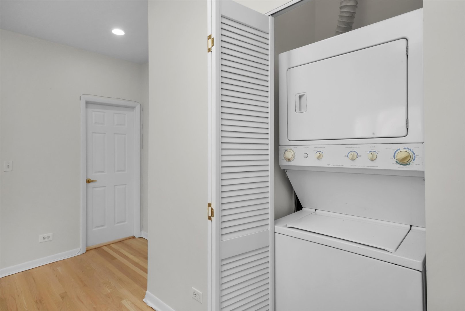4845 North Harding Avenue, Unit 3 Chicago, IL 60625 - Photo 12 of 17 a utility room with dryer and washer