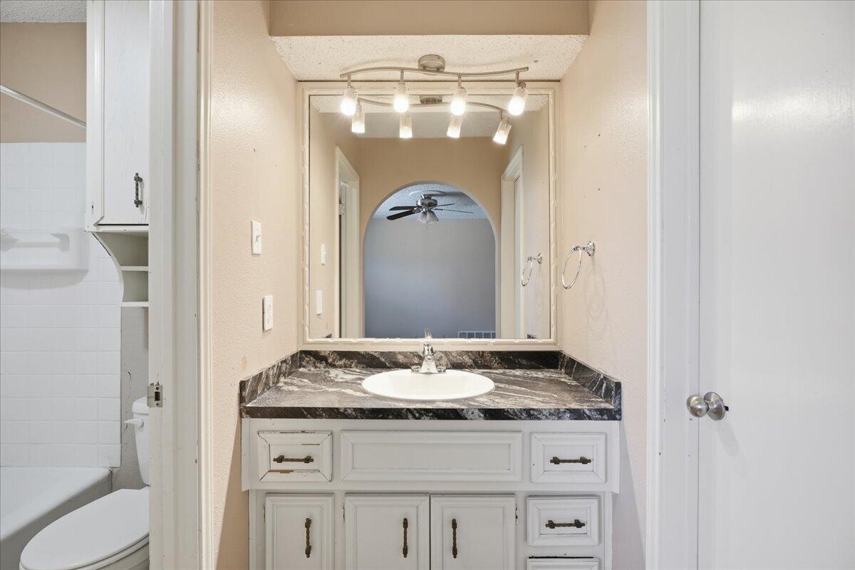 5702 2nd Street Lubbock, TX 79416 - Photo 11 of 22 12-5702_2nd_st_012