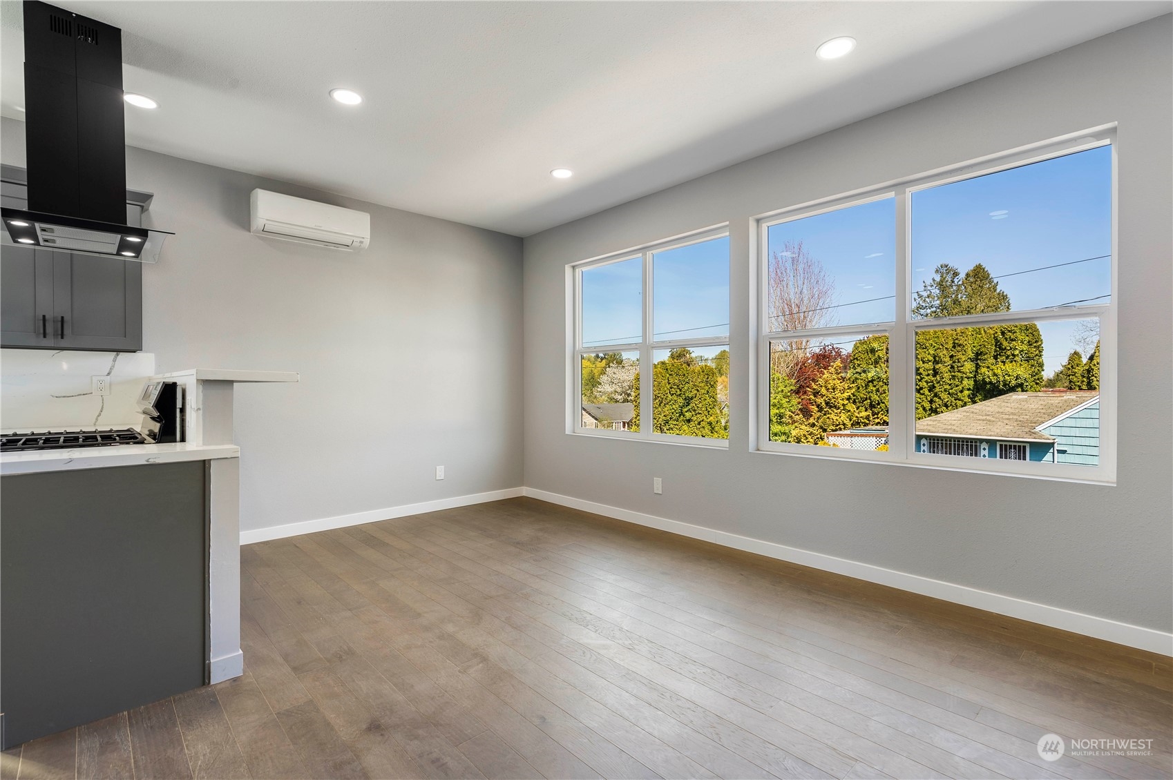 2417 Southwest Findlay Street Seattle, WA 98106 - Photo 3 of 15 Gallery Image 3