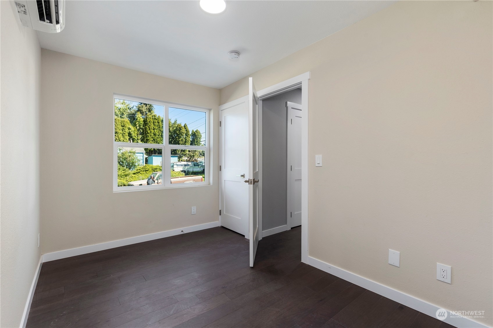 2417 Southwest Findlay Street Seattle, WA 98106 - Photo 8 of 15 Gallery Image 8