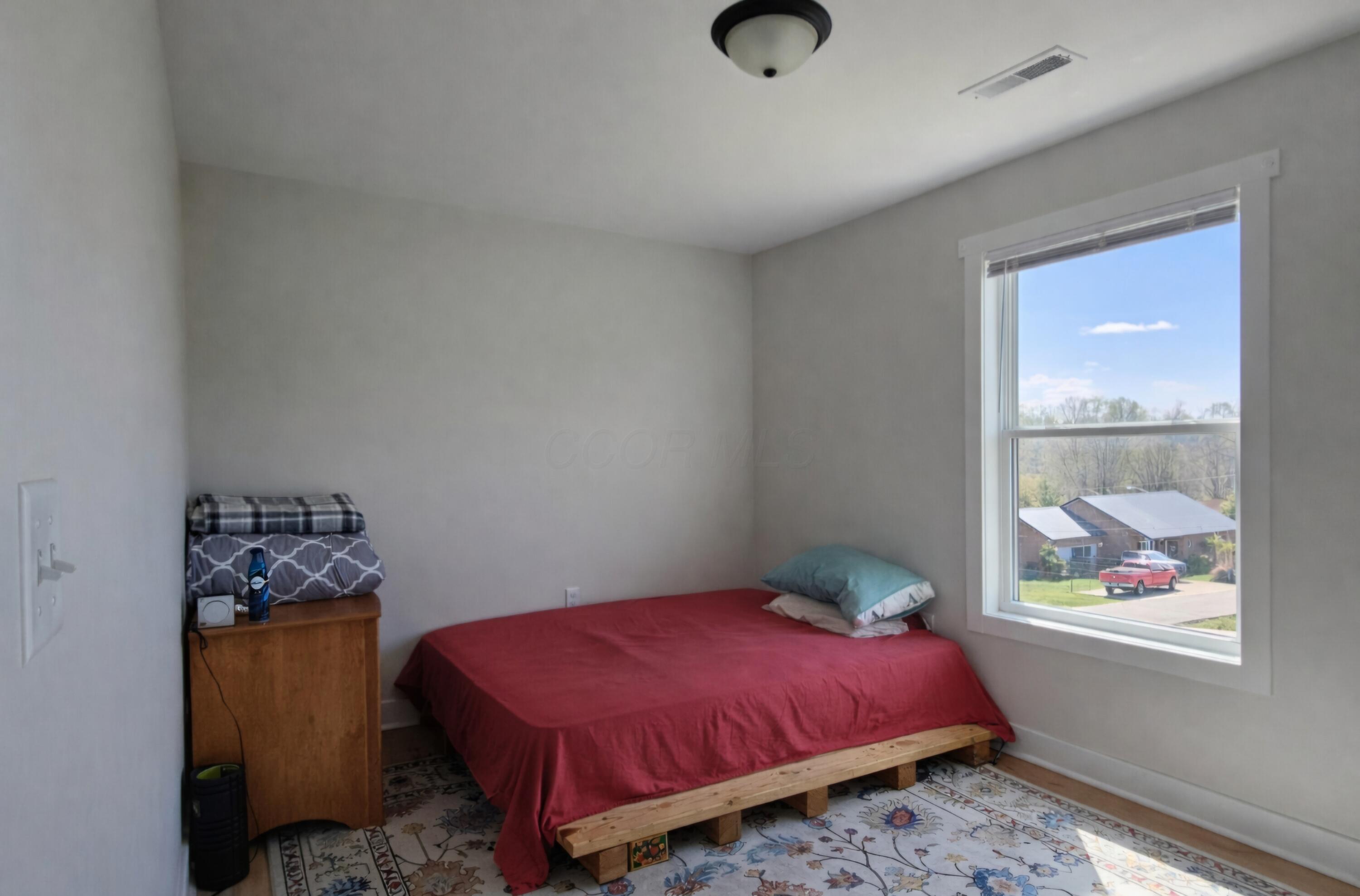 231 Linwood Drive Rio Grande, OH 45674 - Photo 15 of 23 15.bedroom3 (1)