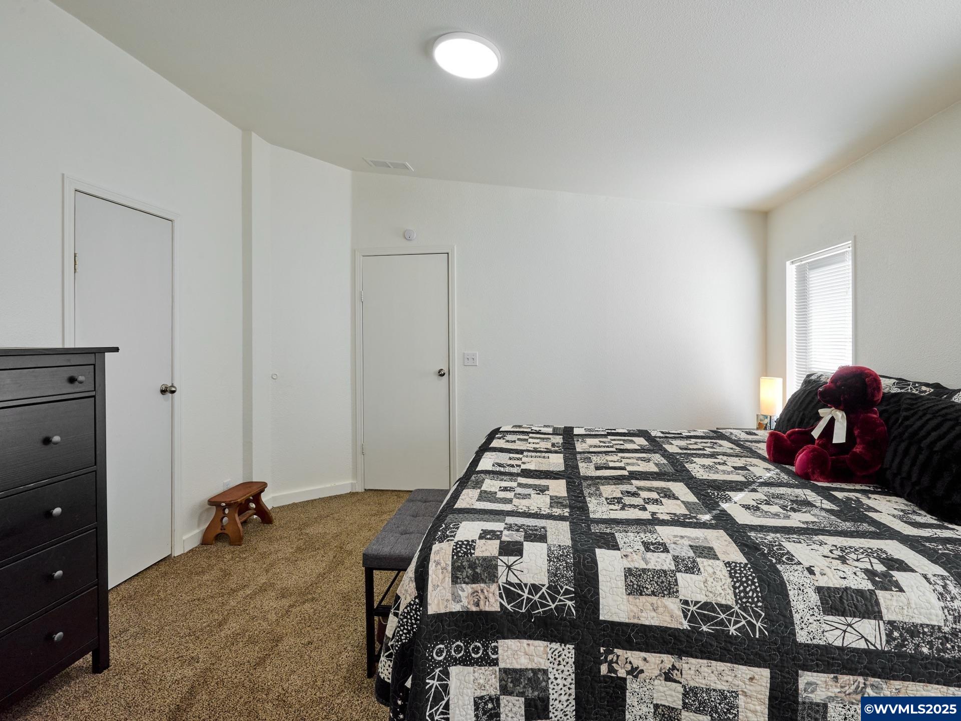 2168 Pioneer Road Dallas, OR 97338 - Photo 15 of 49 Gallery Image 15