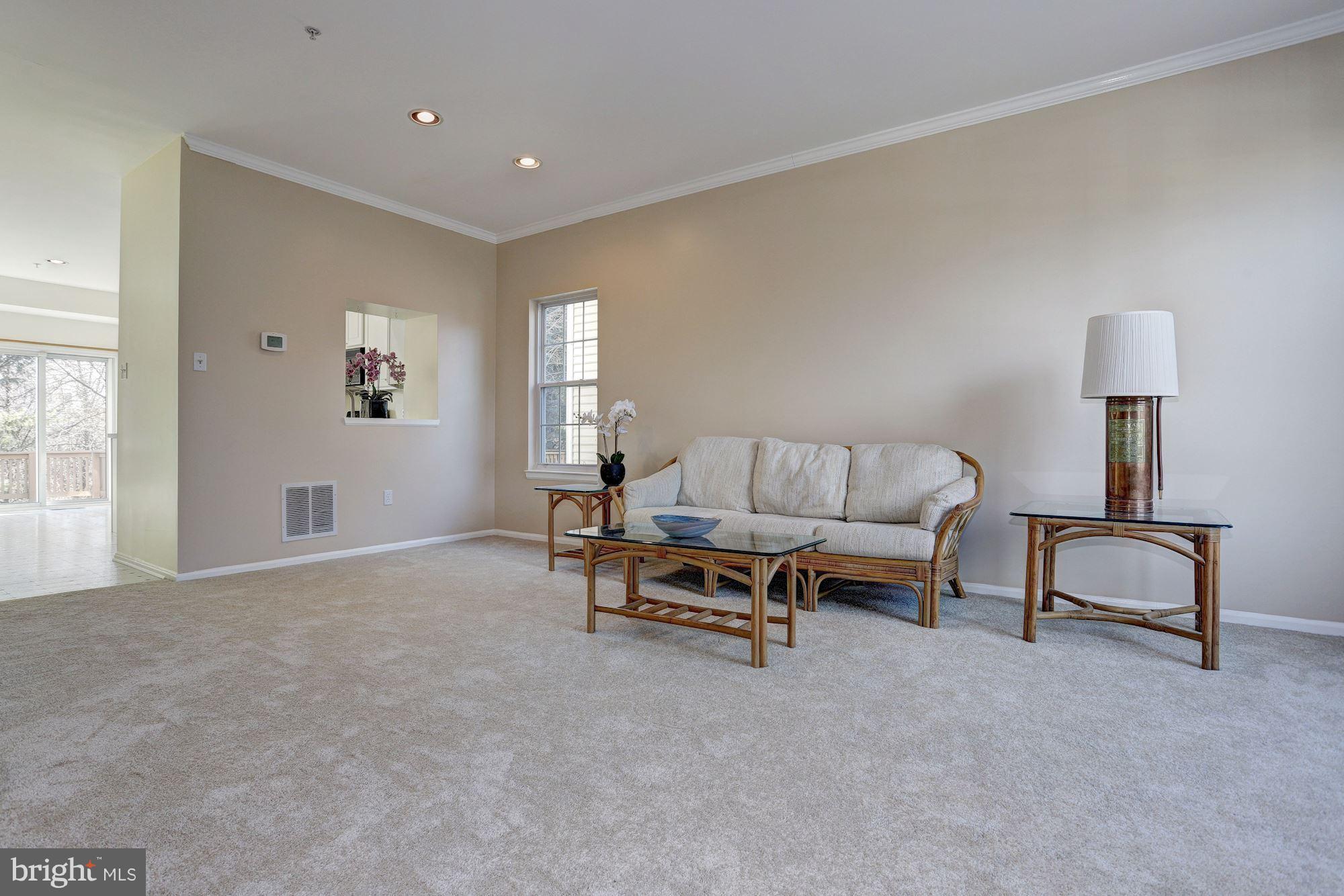 6373 Wind Rider Way Columbia, MD 21045 - Photo 3 of 27 Living Room/ Dining Room